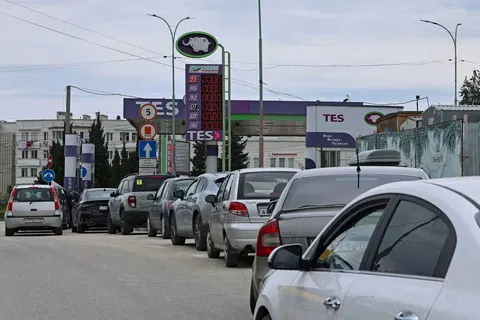 Power outages, fuel bans and no summer camps: Ukraine steps up pressure on Russia by targeting Crimea
