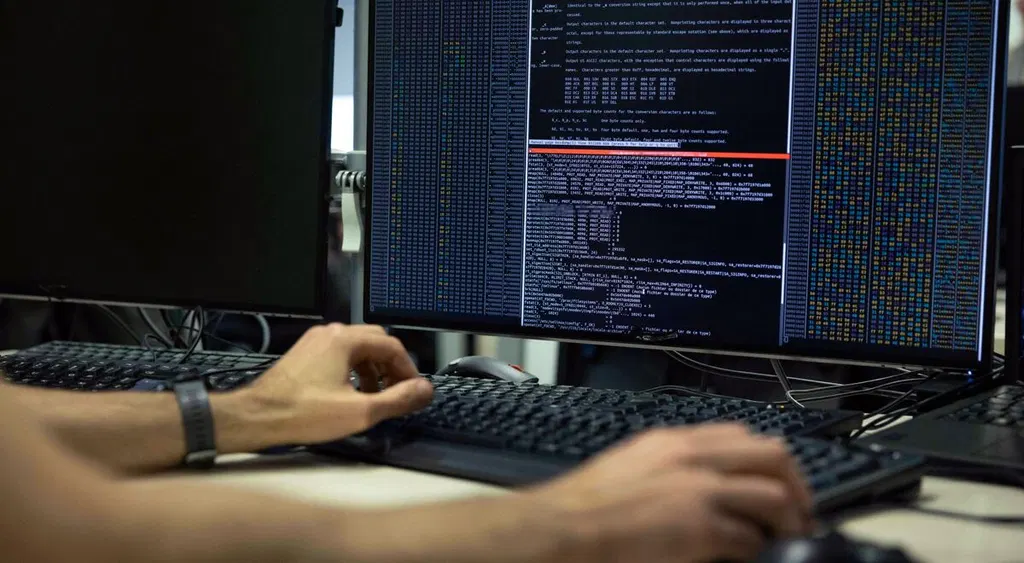 ING: India's software services exports have risen to ~5.2% of GDP from 3.3% before the pandemic, as AI pushes the country's IT industry toward higher-value work (Anup Roy/Bloomberg)