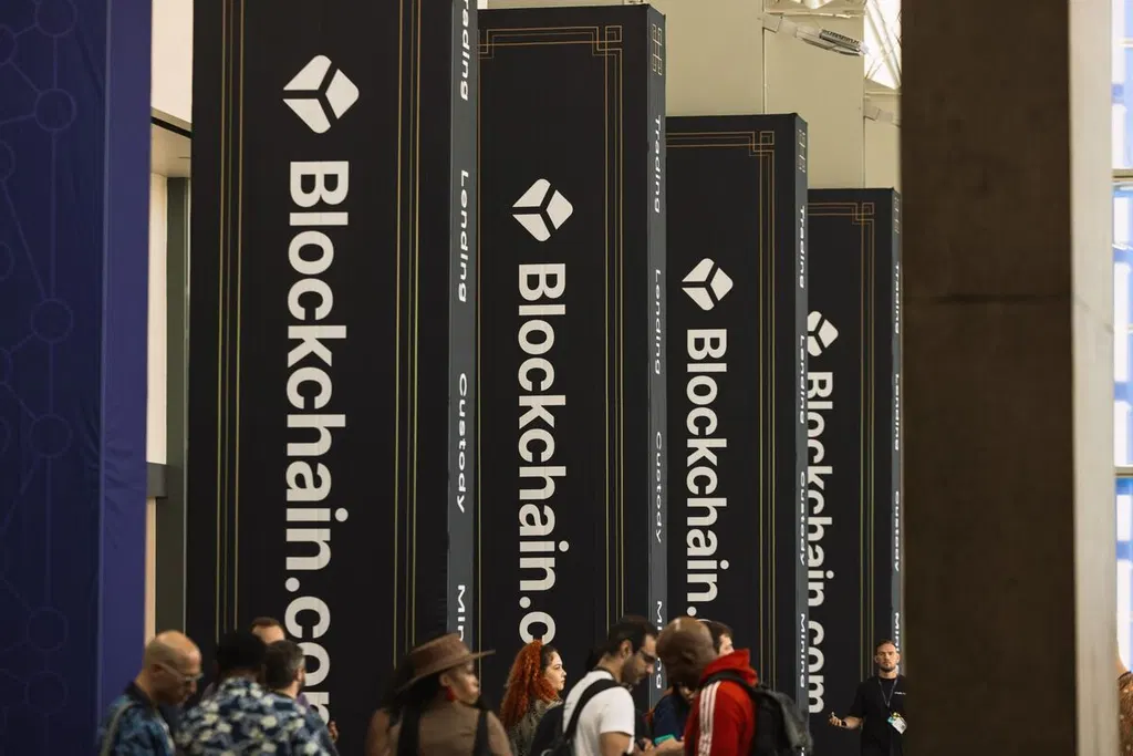 Sources: Blockchain.com tells prospective investors it wants to go public this year, seeking to raise about $500M in an IPO targeting a $4B to $6B valuation (Bloomberg)