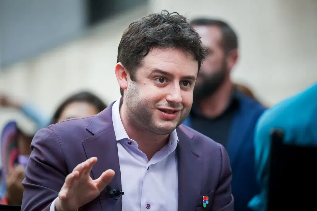 Figma CEO Dylan Field forfeits ~$46M in stock awards to revive investor confidence amid AI disruption fears; FIG is down ~77% from its peak more than a year ago (Brody Ford/Bloomberg)