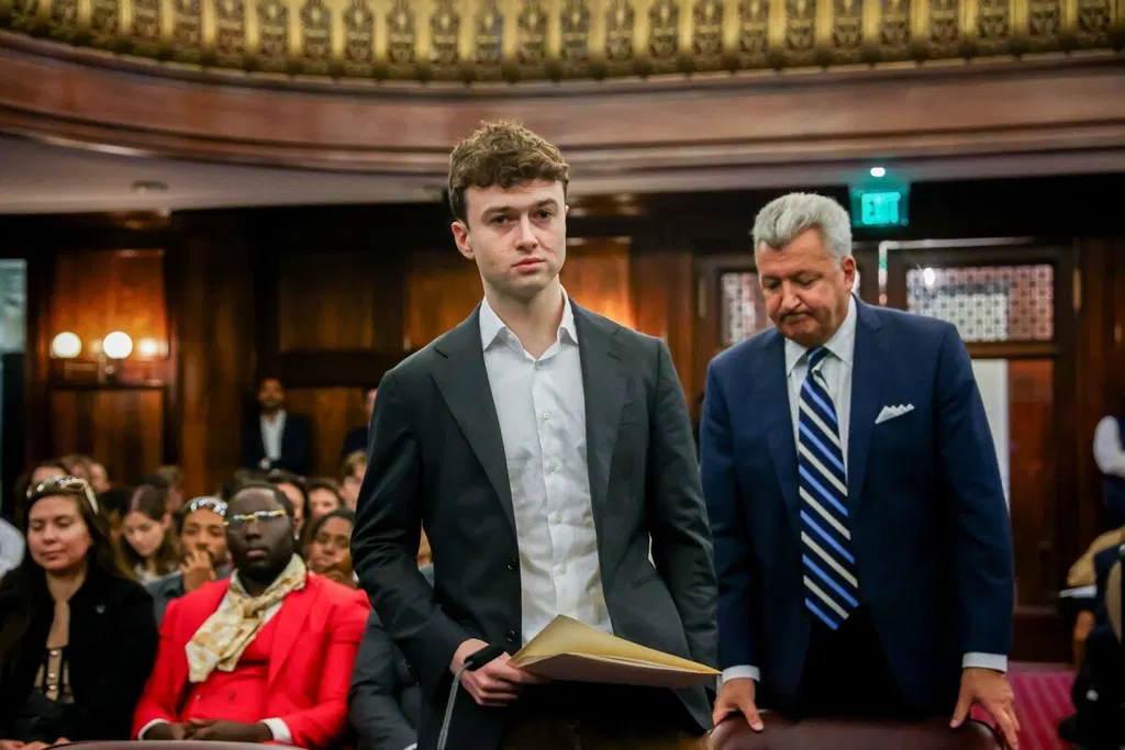 Former Anthropic researcher Jacob Coxon and representatives from Anthropic, Google, OpenAI, and Meta testified at a New York City Council hearing on AI safety (Bloomberg)