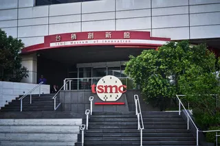 GlobalFoundries signs a five-year, $2B deal to provide silicon interposer production capacity to TSMC, manufactured at GlobalFoundries' New York facility (Ian King/Bloomberg)