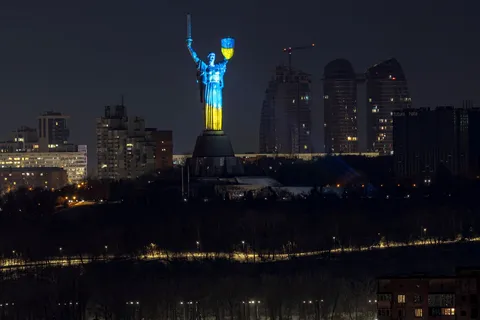 Residential building struck in Kyiv as Russia launches ballistic missiles towards capital
