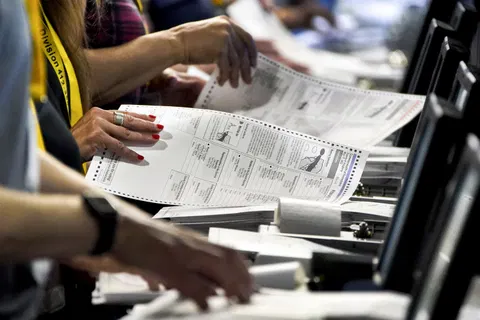 Trump's Settlement Deepens GOP's Independent Voter Problem