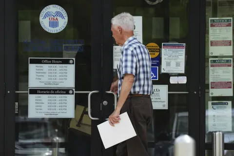 How To Make a Troubled Social Security Situation Worse
