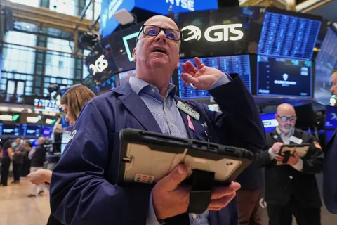 Why S&P Breadth Paradox May Be Sending Rare Warning