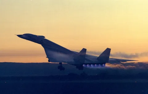 Valkyrie Redux: Supercruising Bombers Could Viably Replace B-52s