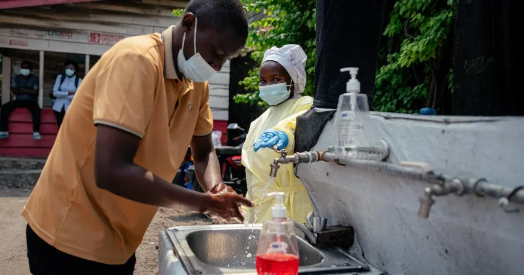 World health officials holding emergency meeting on Ebola outbreak