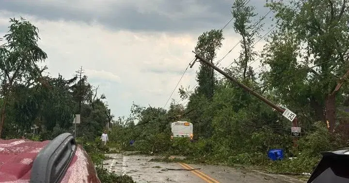 "Extremely dangerous" tornado hits eastern Wisconsin