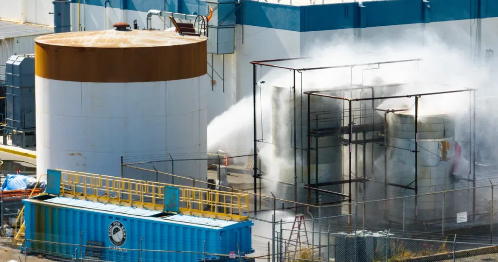 Residents near California chemical tank forced to flee: "You're freaking out"