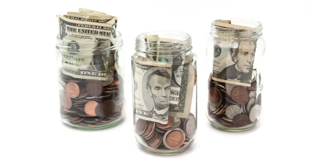 $2,500 CD vs. $2,500 high-yield savings account vs. $2,500 money market account: Which will earn more over the next year?