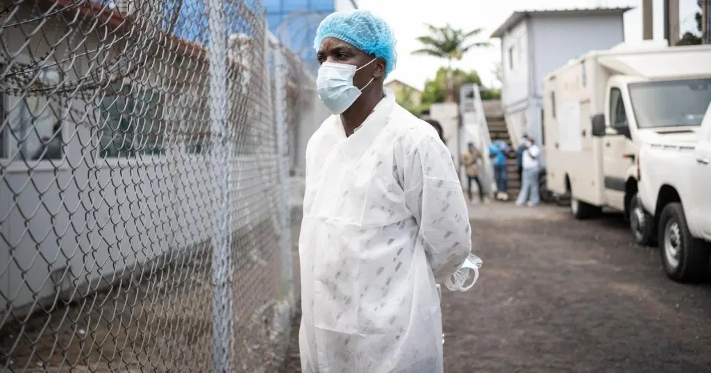 Latest news on Ebola outbreak as experts warn about misinformation online