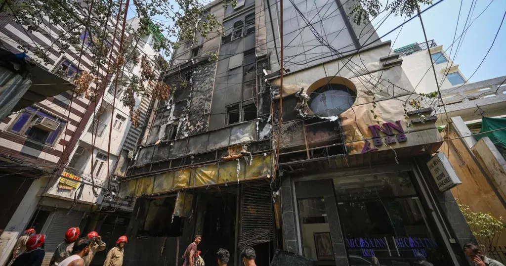 Deadly fire rips through New Delhi hotel