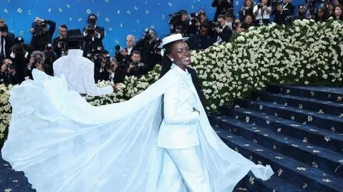 Hollywood Epic’s Black Helen of Troy Shifts US Culture Wars to Ancient Greece