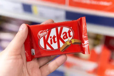Take a break from your phone with a KitKat wrapper that is also a Faraday cage