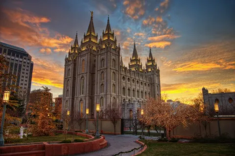 Arizona Supreme Court: clergy don't have to report child abuse confessions