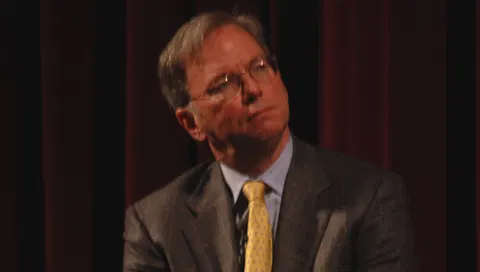 Eric Schmidt gets booed at University of Arizona commencement
