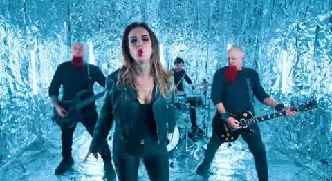 Metal fan defecates in moshpit, others vomit