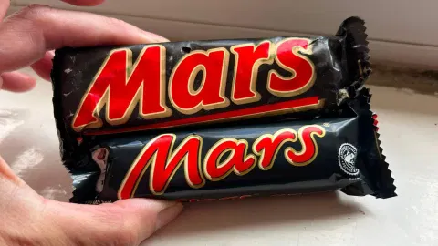 1991 Mars Bar highlights shrinkflation and inflation alike