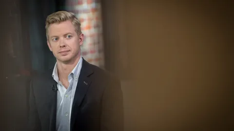 As Reddit stock falls, CEO questions value of Google's AI Overviews