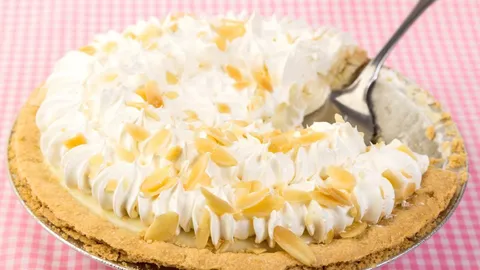 Comcast store punished low sales by smashing pies in workers' faces, lawsuit claims