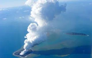 Small undersea volcanoes may unleash outsized tsunamis