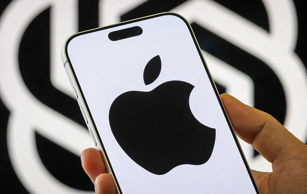 OpenAI stuck fighting Musk antitrust suit after Apple finds a way out