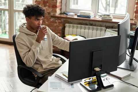 The Same Dose of Caffeine Can Hit Some People Harder &mdash; and Younger People May be at Higher Risk