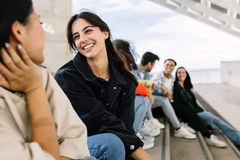 Active Listening Is Just One of The Signs of a Magnetic Personality &mdash; Here's What Draws People In