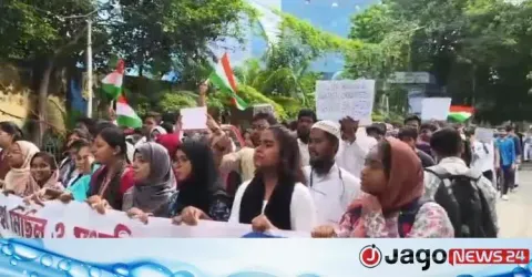 দিল্লির আন্দোলনে সমর্থন জানিয়ে রাস্তায় নামল কলকাতার শিক্ষার্থীরা