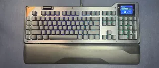  Turtle Beach Command Series KB5 Review: A touchscreen and a numberpad in one keyboard? 