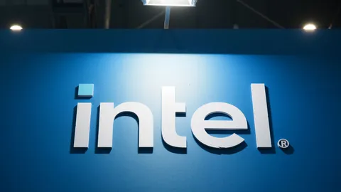  Intel tells PC makers to adopt 18A CPUs or lose their supply, report claims — Intel 7 supply dries up, pressuring notebook and PC manufacturers in the US, China, and Taiwan 