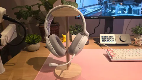 Corsair launches lightweight budget-friendly HS35 v3 gaming headsets — wired version weighs a cool 230 grams