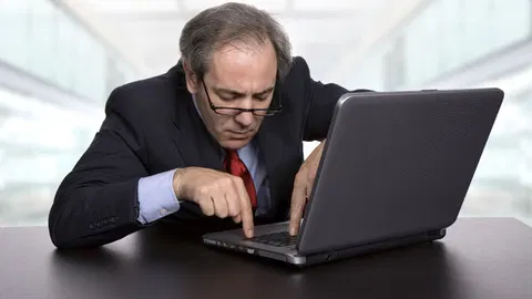  'Not all heroes wear capes': Someone ported Word from 1990 to run in Windows 11, and it's perhaps the ultimate protest against Microsoft's bloat 