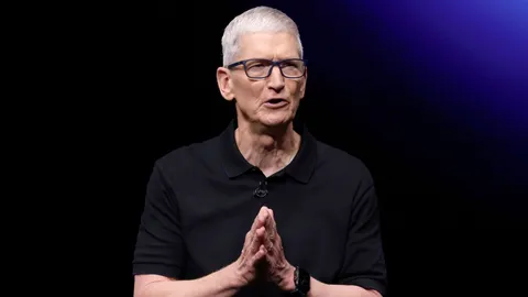  Apple CEO Tim Cook says the company is fighting 'a hundred-year flood' on memory pricing — expects to pay even more for memory in September following recent price hikes 