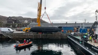  US, UK Navy launch heavyweight torpedo from unmanned vessel in what the military calls 'a historic first for allied undersea warfare' 