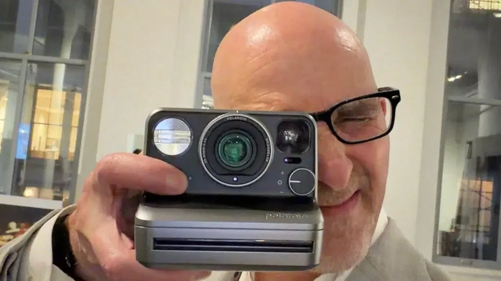 I tried the new Polaroid Mod instant camera — it's 1,000 times more fun than AI