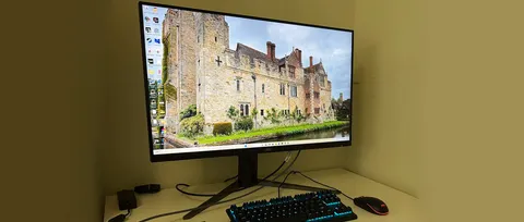 AOC U32G4 32-inch 4K Dual-Refresh gaming monitor review: Solid performance and value