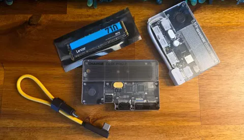  Hands On: Sharge's Disk Pro 2 Ultra is a compact, magnetic DIY SSD dock with active cooling, 80W passthrough charging, and HDMI 2.1 that supports up to 8TB drives 