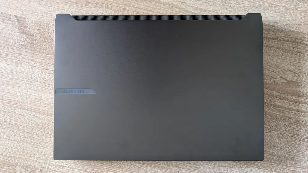 This is a gaming laptop I'd actually buy with my own cash — an RTX 5070 graphics card and 32GB of RAM for well under $1,400