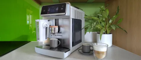 I spent two weeks with the gorgeous Philips Café Aromis espresso machine, and creating delicious custom coffees has never been so much fun