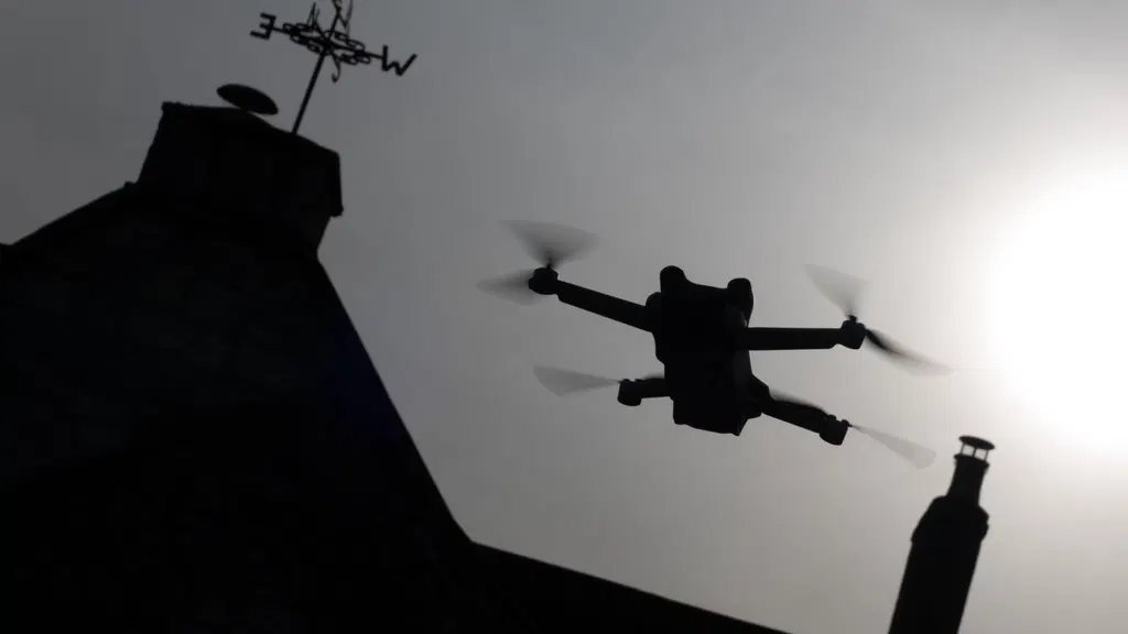 UK research agency backs drone-based internet service experiment with lasers, microwaves, and gravity waves used for wireless power — Britain invests $94 million into Starlink alternative