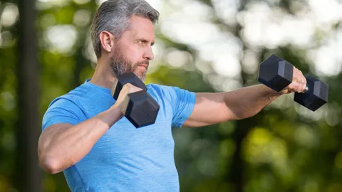  I'm a personal trainer — if you want to build strength and balance after 60, start with this dumbbell exercise 