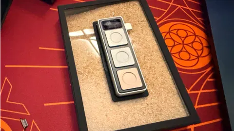 Does your Mac need new buttons? Great news — the Dune keypad offers just that