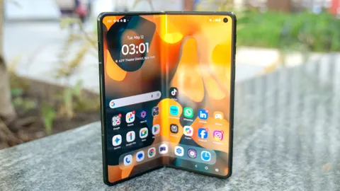 Motorola Razr Fold battery life test results are in — and it sets a new record for notebook-style foldables