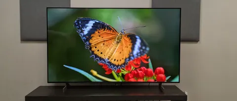 'A great OLED TV with a few frustrations': I reviewed the LG B6, and it brings some much needed extra brightness to the B-series for HDR punch — but it's a shame a few things hold back it from perfection