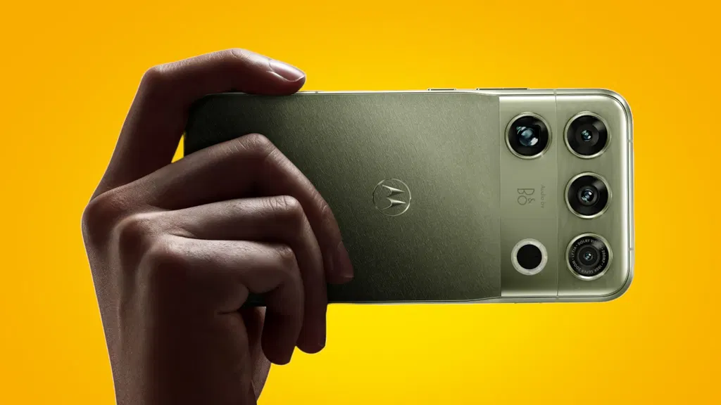 Motorola is finally taking on Apple and Samsung with ‘the most advanced smartphone it has ever created,’ the Motorola Signature 27