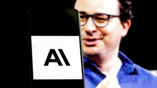  Anthropic CEO just issued his biggest AI warning yet — we could be 6–12 months away from AI swarms completely taking over the internet 