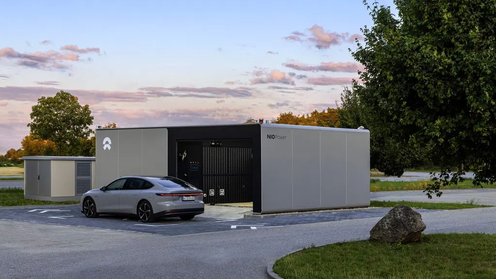 2 huge EV companies are teaming up to make 'automated battery swapping stations' real