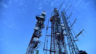  Vodafone is testing an AI robotic mast, but the future belongs to adjustable internal antenna components 